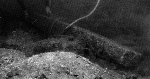 Fig.２　碇石、海底出土状況